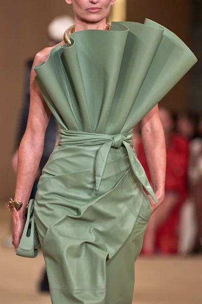 Look 34